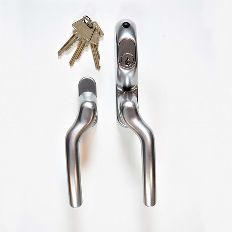 Gennemgående paskvilgreb m/ 6 stifts cylinder indvendig - Mat - Højre